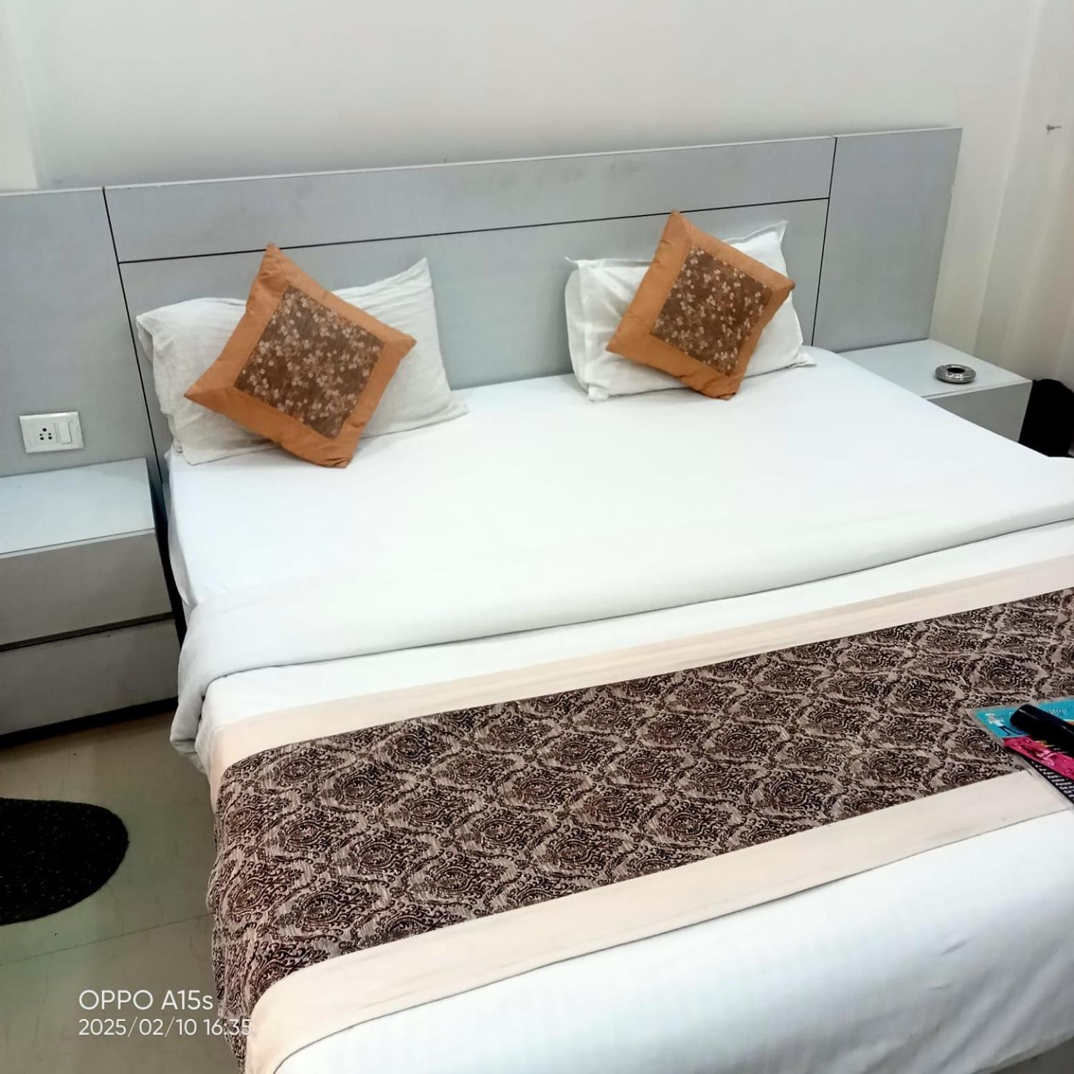 Hotel The Vertigo By Boom Rooms โนอิดา ภายนอก รูปภาพ